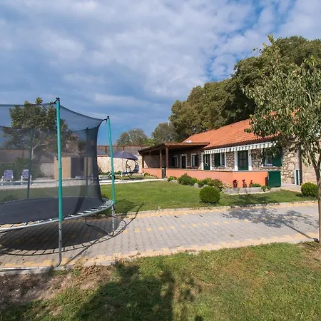 Holiday home Harrier 2